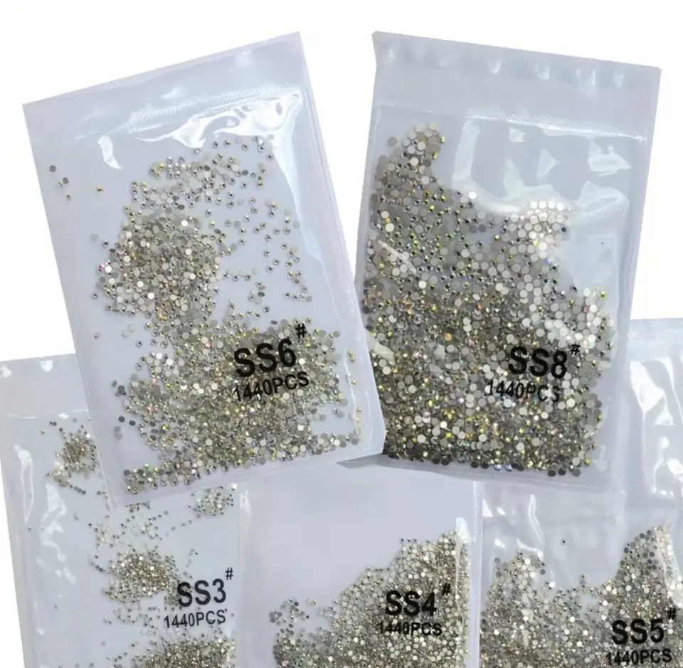 BOLSA CON CRISTALES PLATEADOS - 1440 PCS