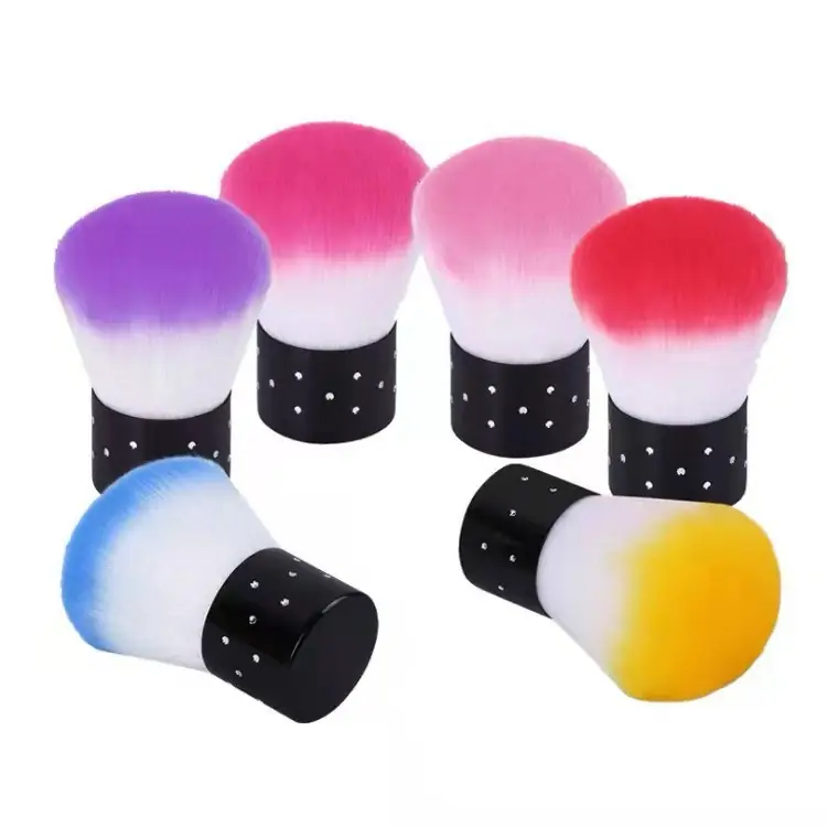 MINI CEPILLO LIMPIEZA UÑAS