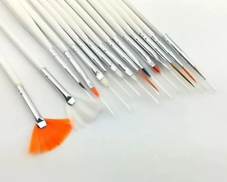 KIT DE PINCELES VARIOS 15 UNIDADES