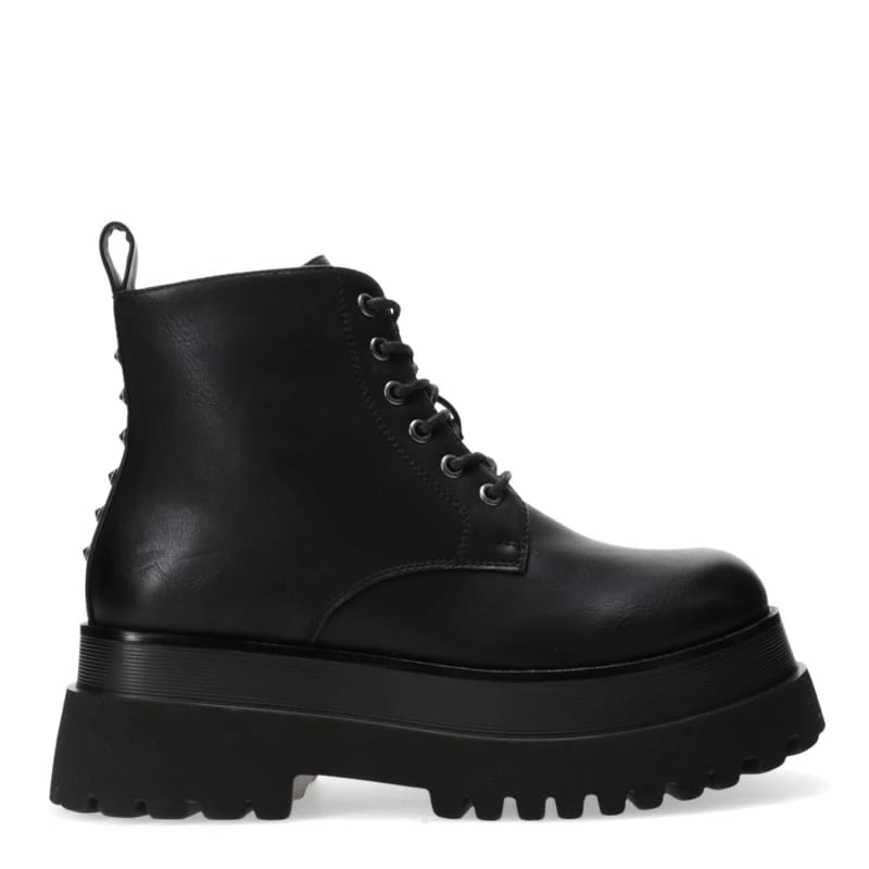 Bota Miss Carol Cairo acordonada con tachas