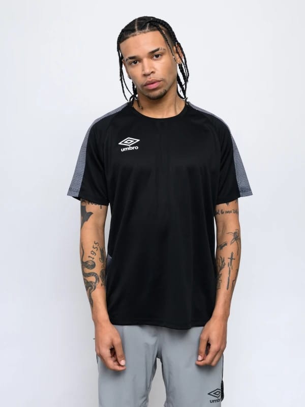 Remera Umbro Vive