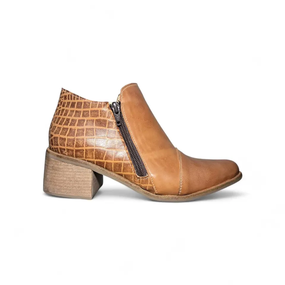 BOTA CASUAL DE CUERO DOBLE CIERRE TERRACOTA