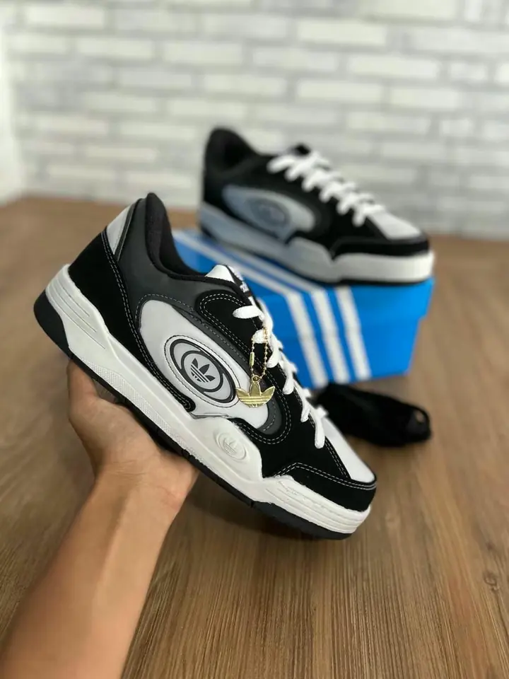 Adi2000 X - Black & White