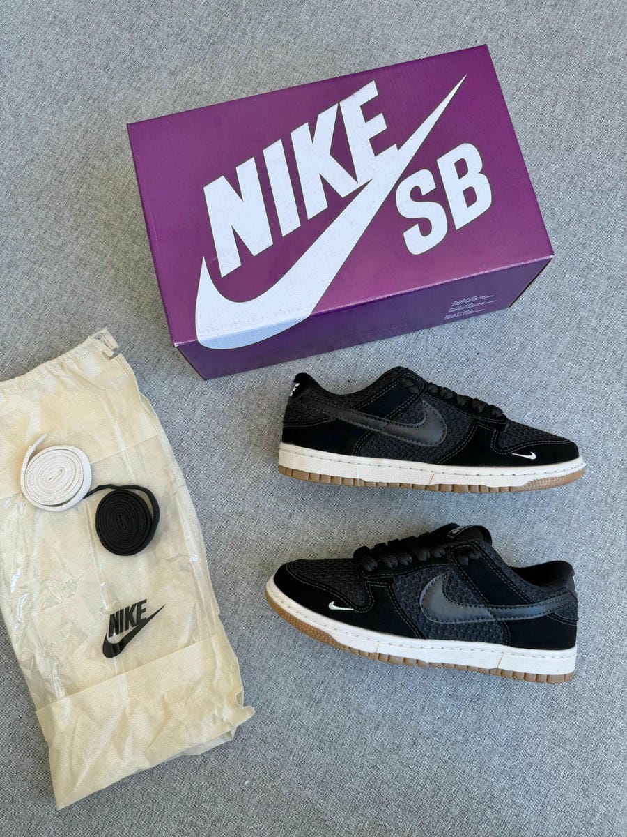Nike Dunk Low - Black&White