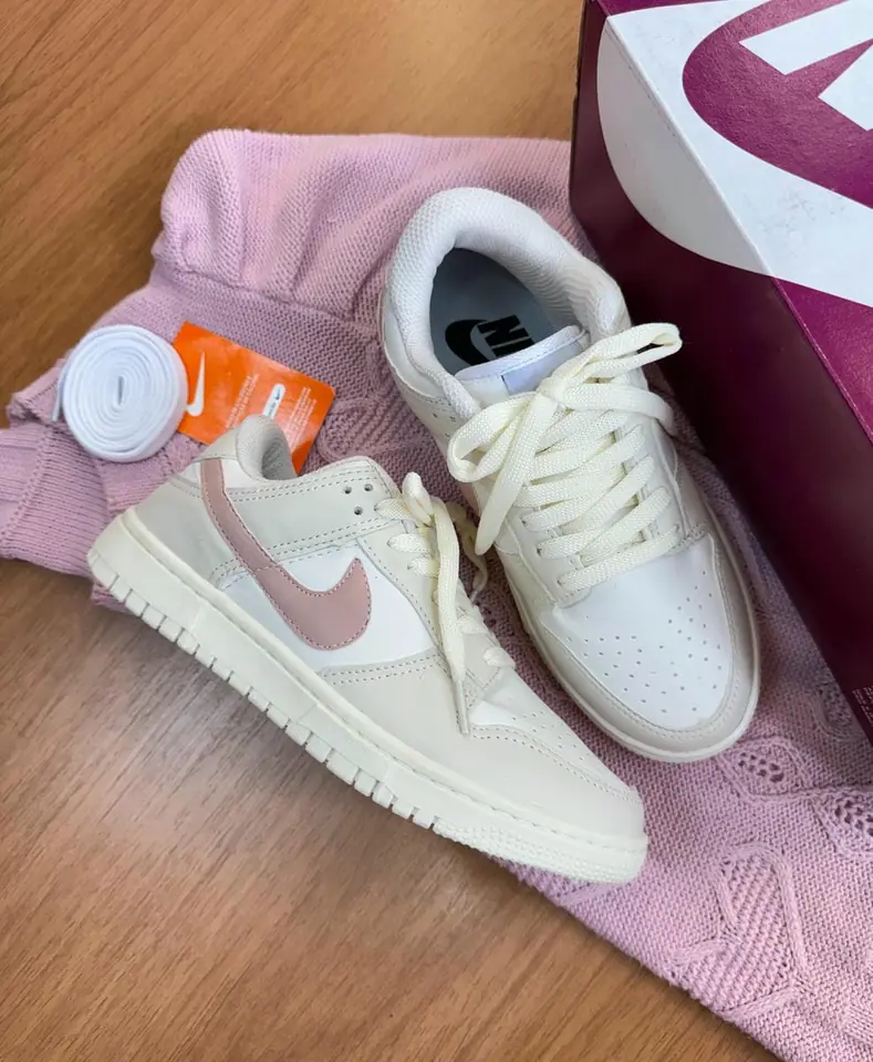 Dunk Low - White/Grey & Pink