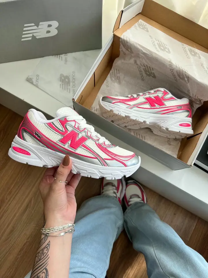 New Balance 740 - Fuxia