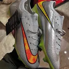 Nike Mercurial Vapor 16
