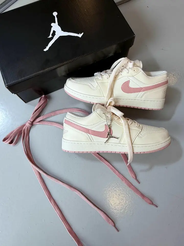 Air Jordan 1 Low - White Rosé