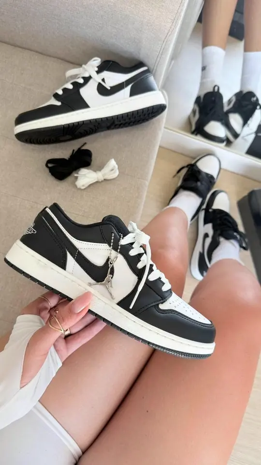 Air Jordan 1 Low - Blacking