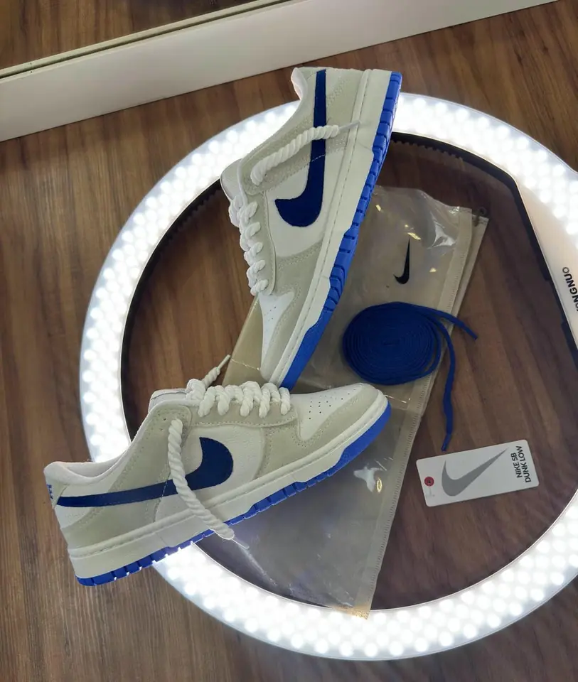Dunk Low - White/Beige & Blue