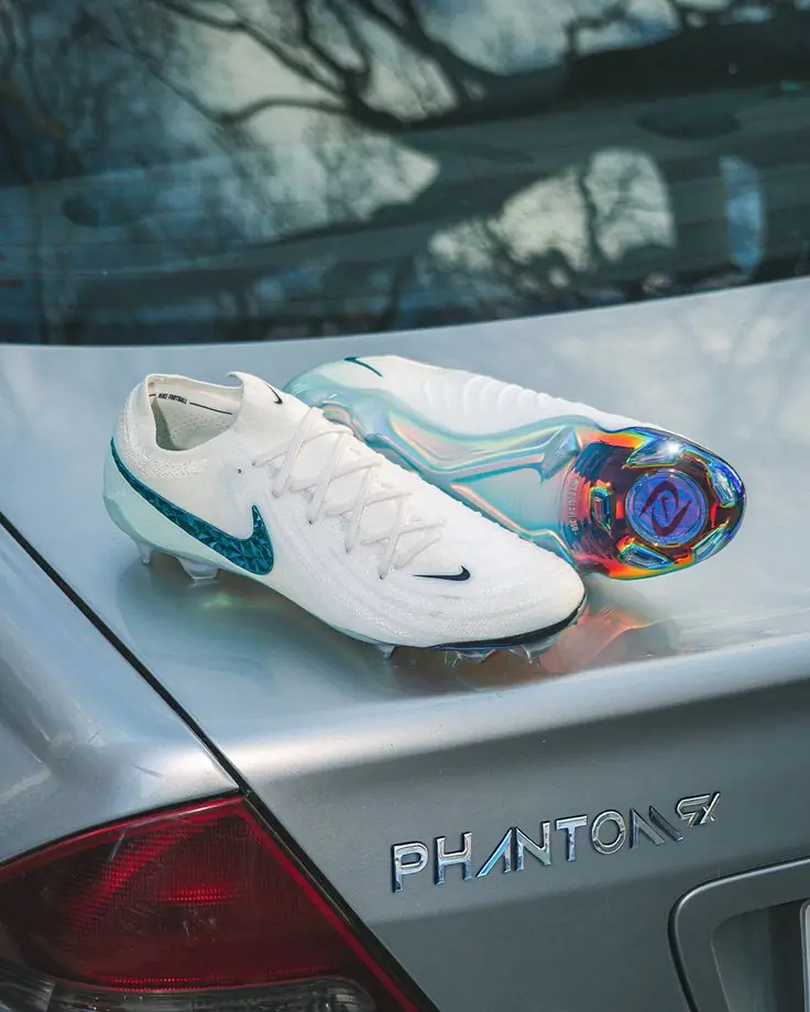 Nike Phantom GX II