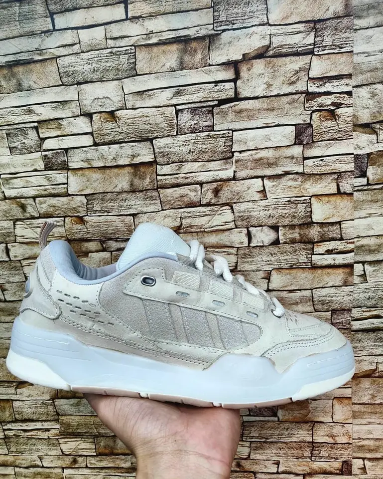 Adi2000 - Beige & Grey