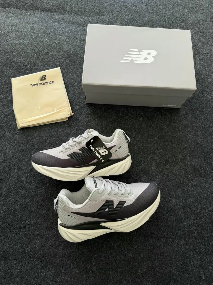 New Balance Rebel