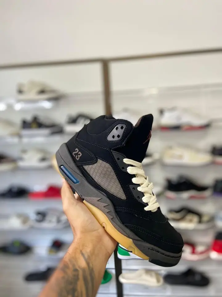 Air Jordan 13 - Yelblack