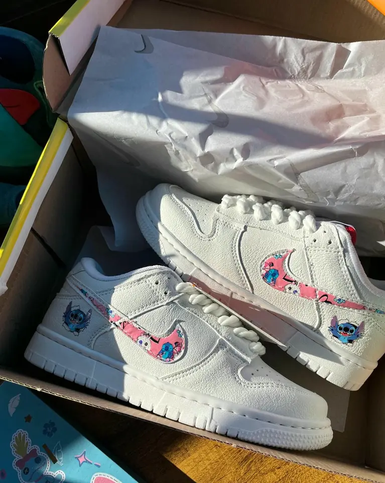 Dunk Low - The White x Stitch