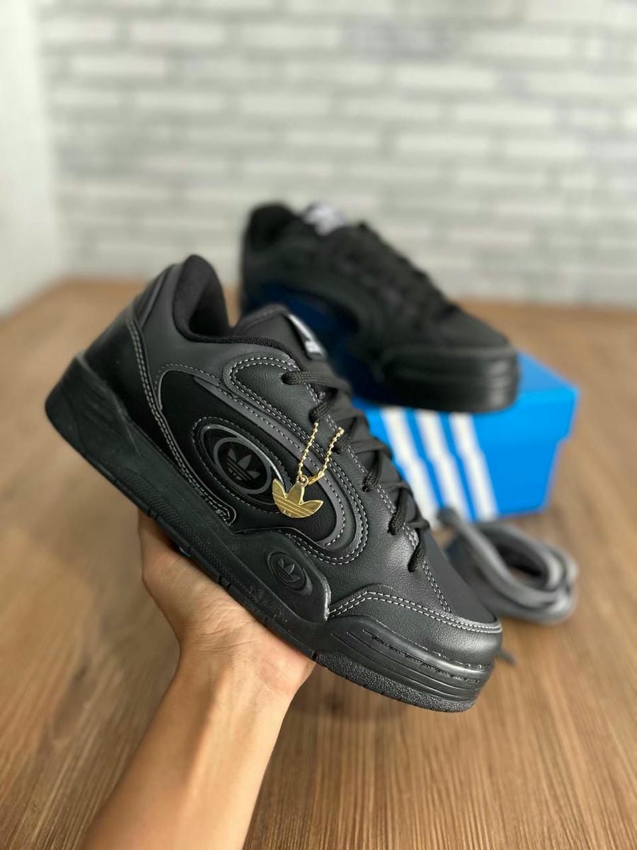 Adi2000 X - All Black