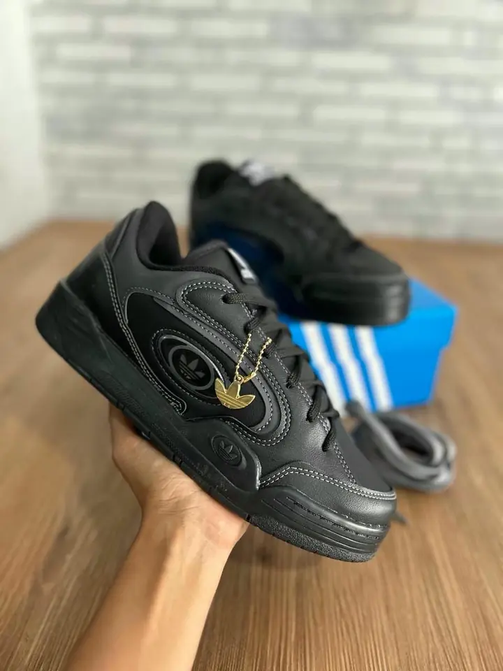 Adi2000 X - All Black