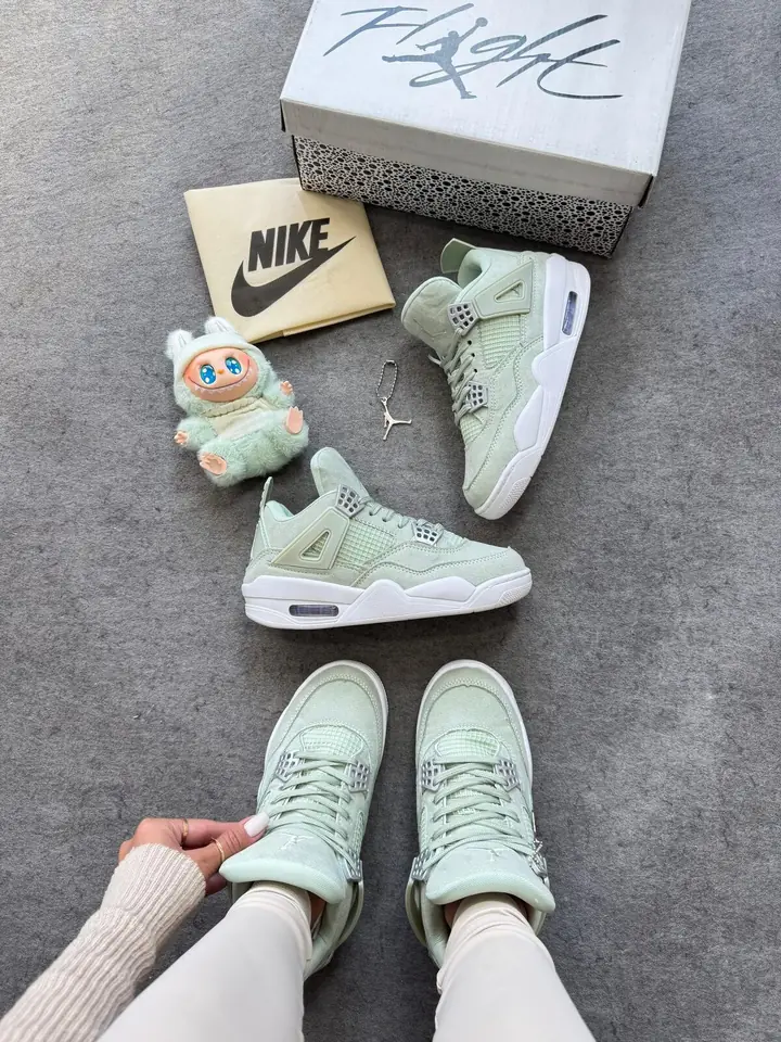 Air Jordan 4 Retro - Water Green