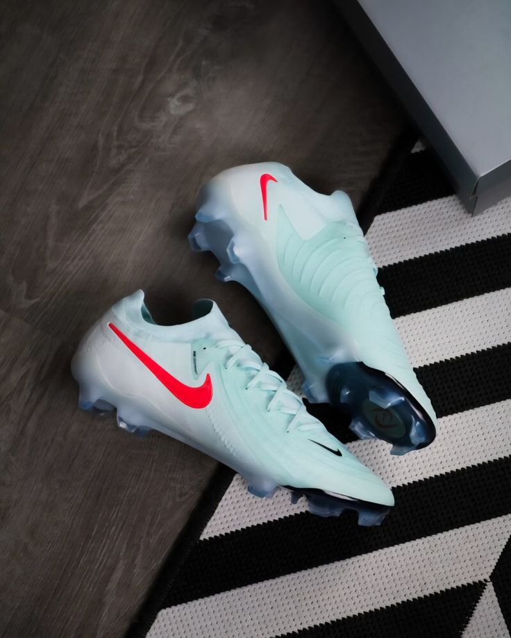Nike Phantom GX II