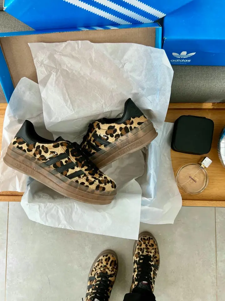 Gazelle - Yellow Black Leopard