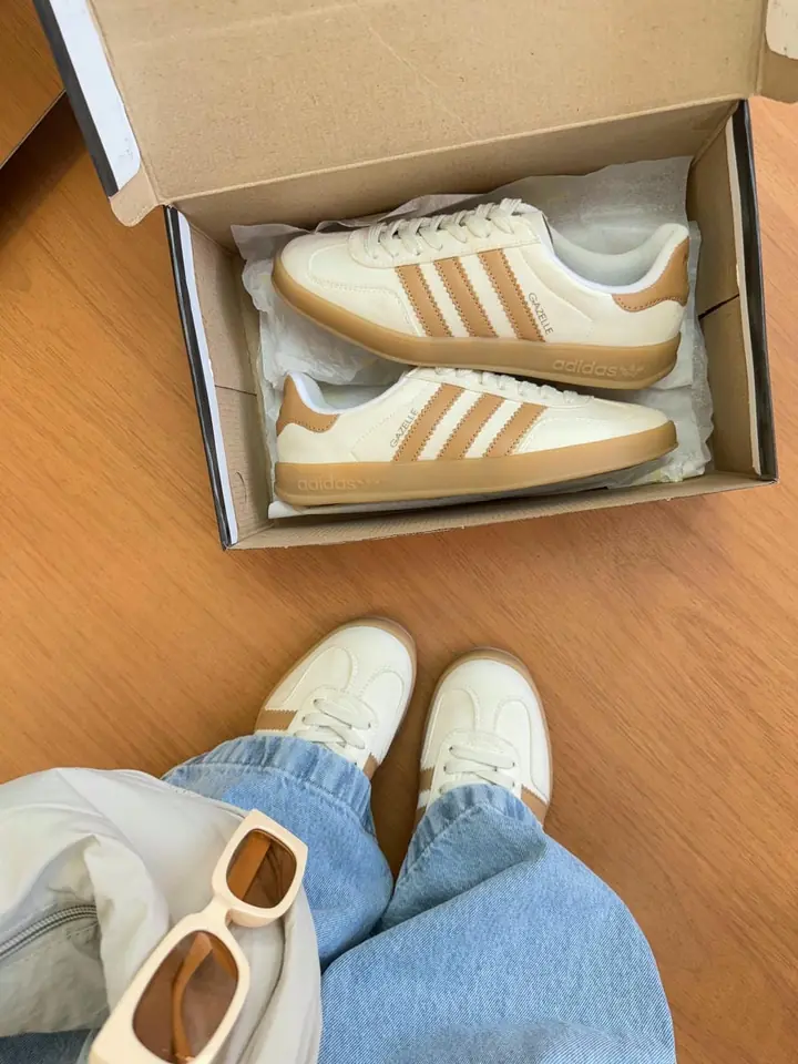 Gazelle - White & Beige