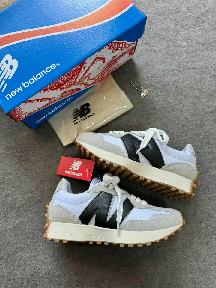 New Balance 327 - Navy