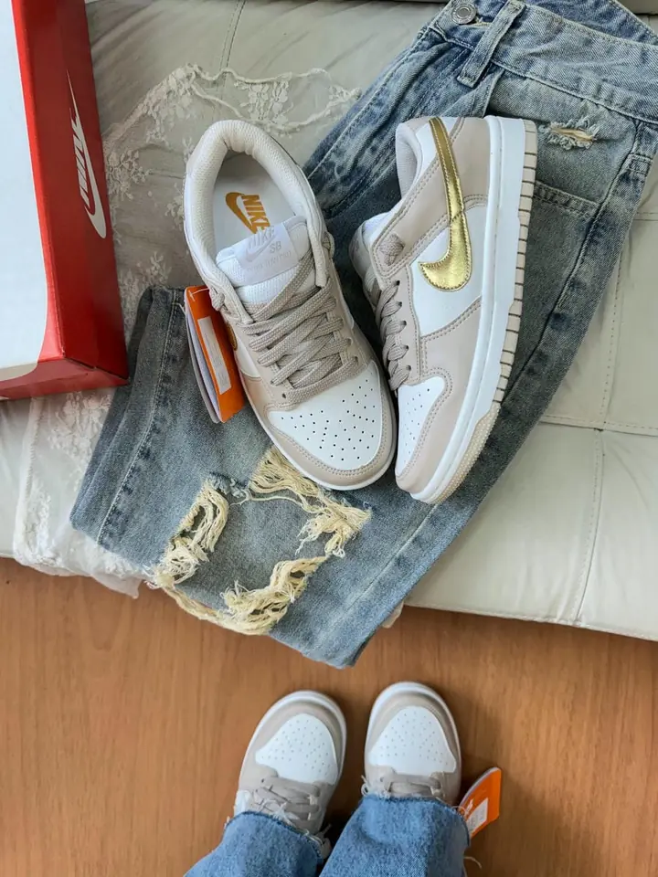 Dunk Low - Nike Gold