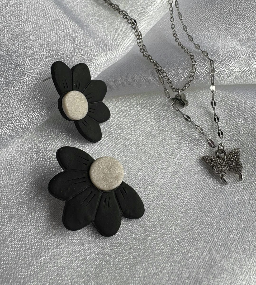 Aurora · Negra