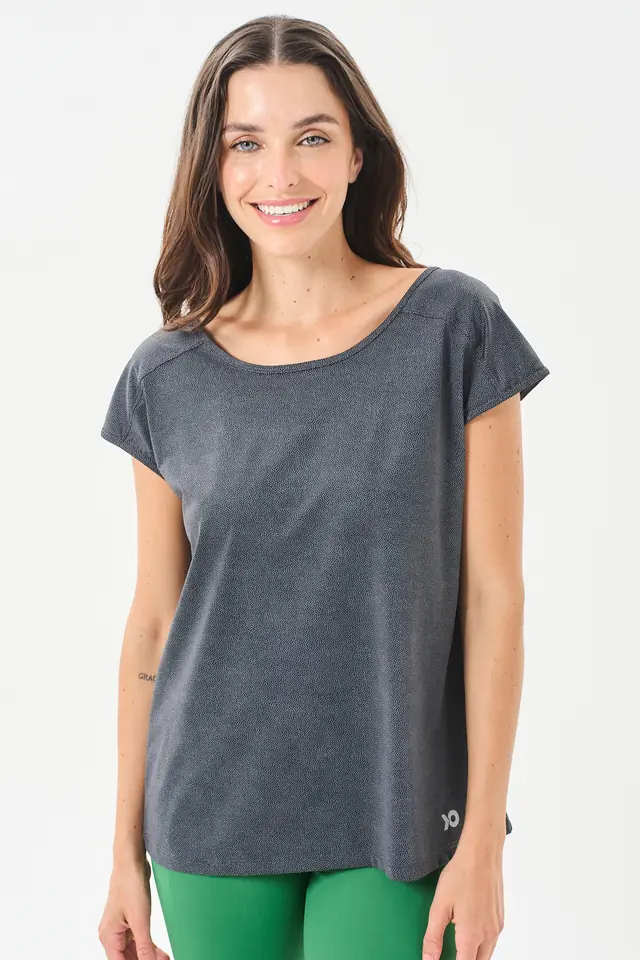 REMERA VARTAN
