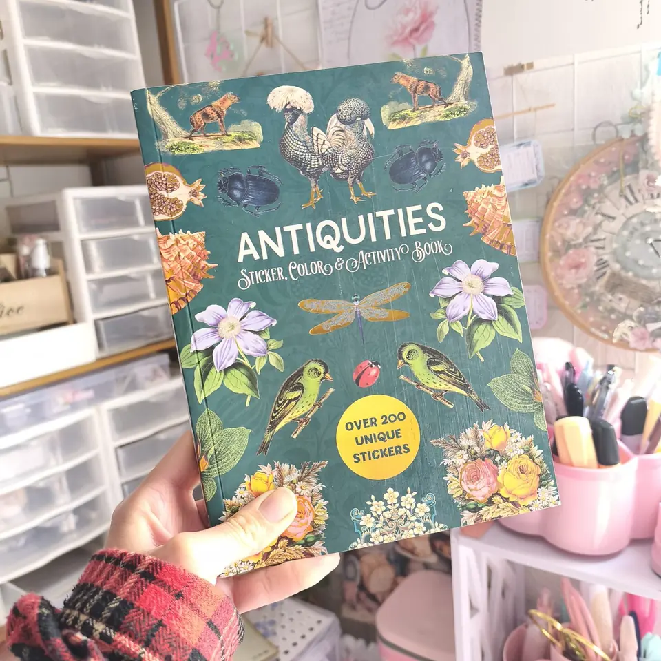 Libro de stickers Antiquities