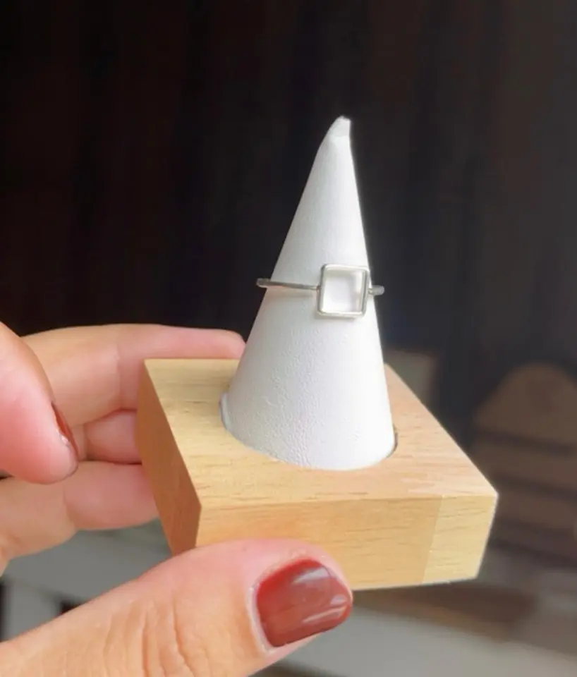 ANILLO CON CUADRADO