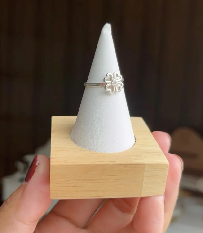 ANILLO TREBOL CON CIRCONIA