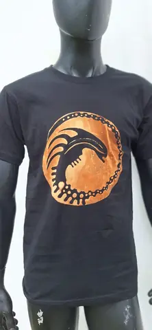 Remera Metanoia Alien Talle L