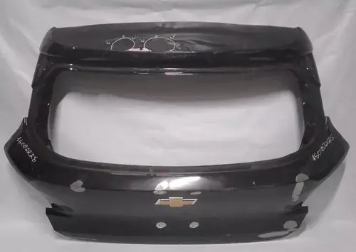 Tapa trasera Onix Hatch 2020 2021 2022 Original G1(usada en buen estado )