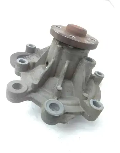 Bomba de agua original Mercedes C180 1.8 CGI 2012(usada)