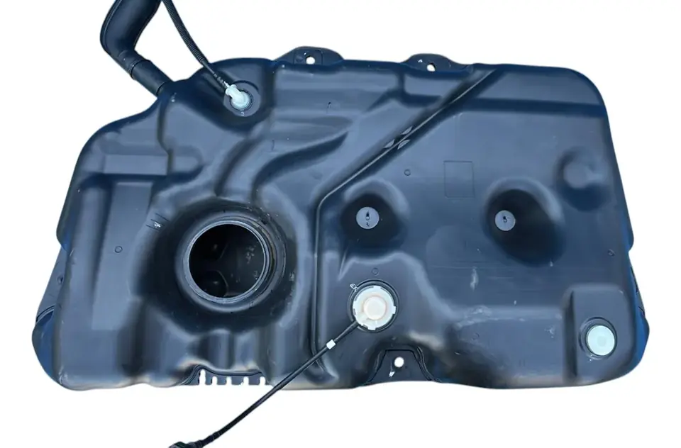 Depósito de combustible Duster Oroch 1.6 2017 2018 2019 2020 (Usado)