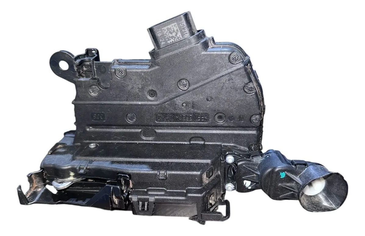 Captur Cerradura Delantera Izquierda 805031332r usada