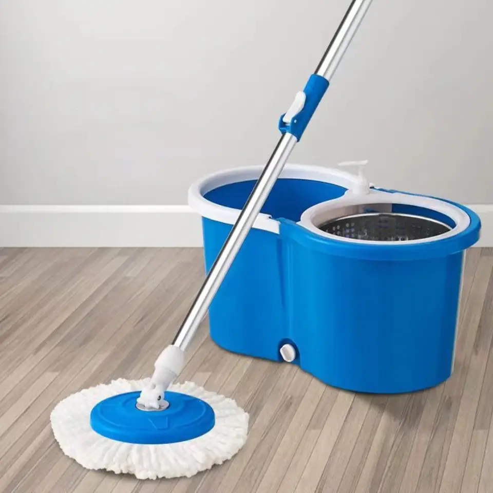 Mopa con balde centrifugador , rueditas y desagüe fácil.