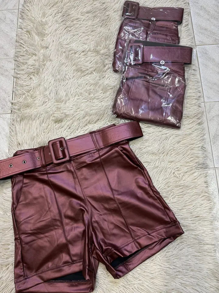 Short Engomado Bordo