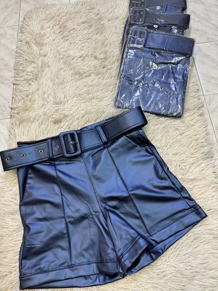 Short Engomado Azul
