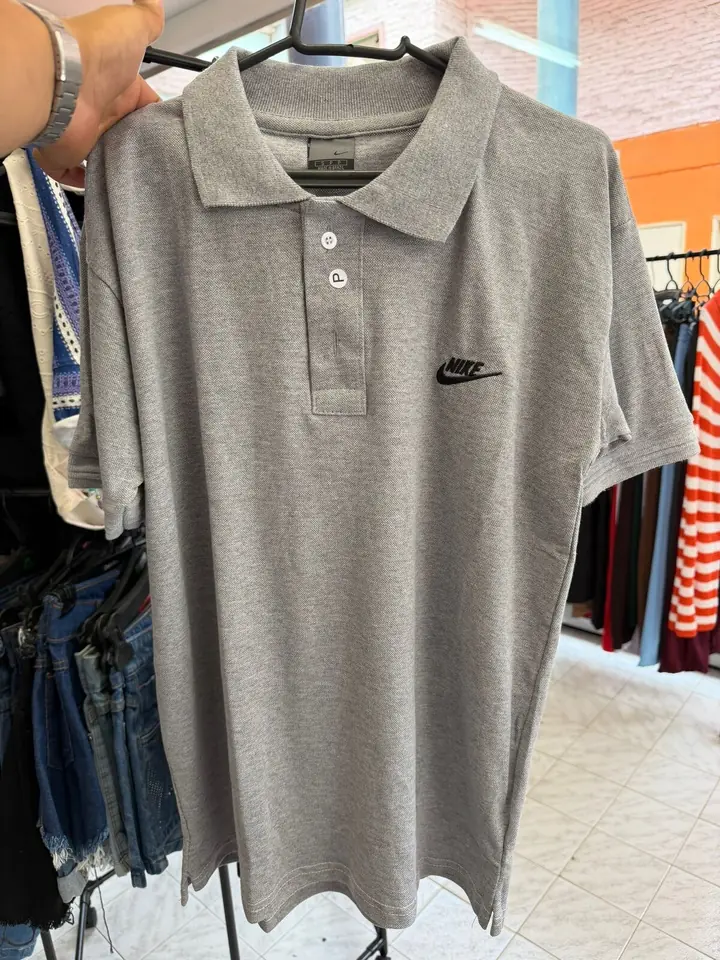 Remera de cuello