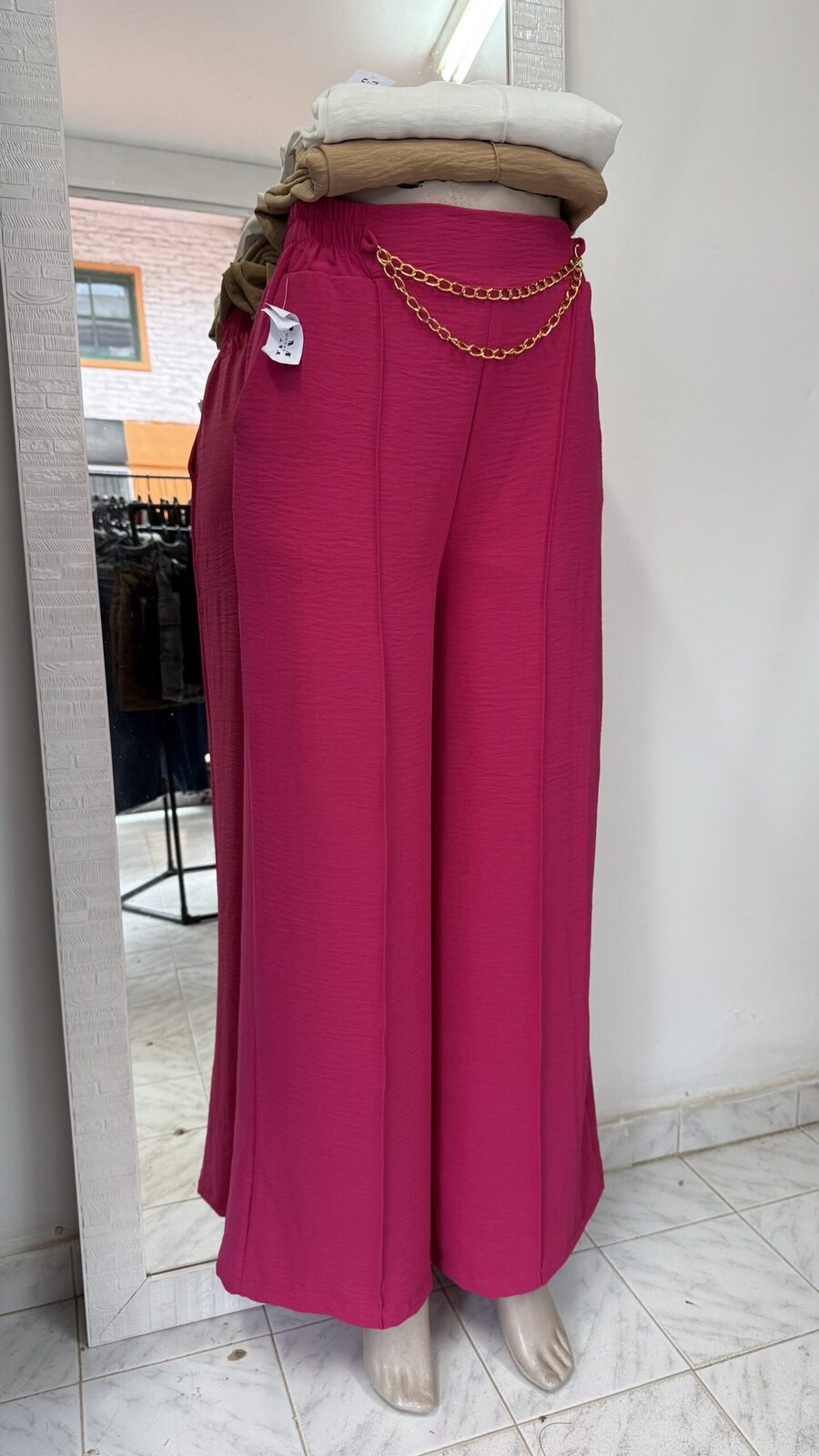 Pantalona con cadenas