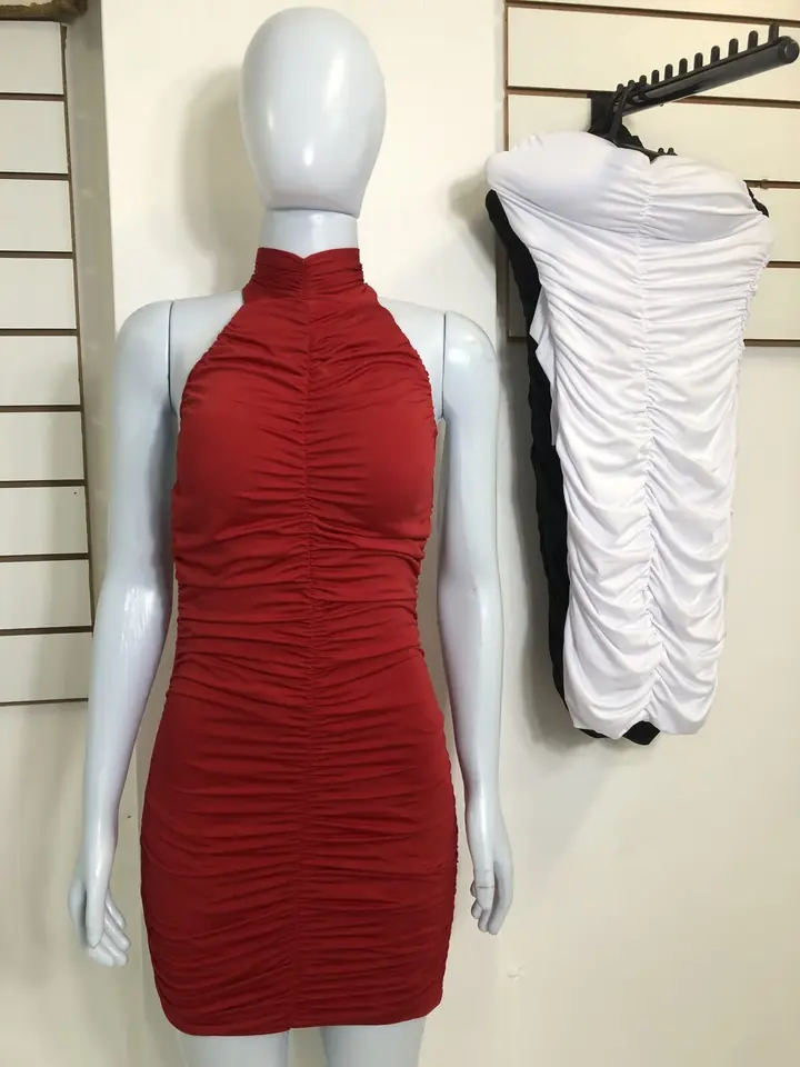 Vestido cuello alto