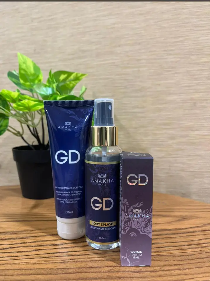 KIT PERFUME, CREMA Y BODY SPLASH FRAGANCIA "GD" AMAKHA PARIS