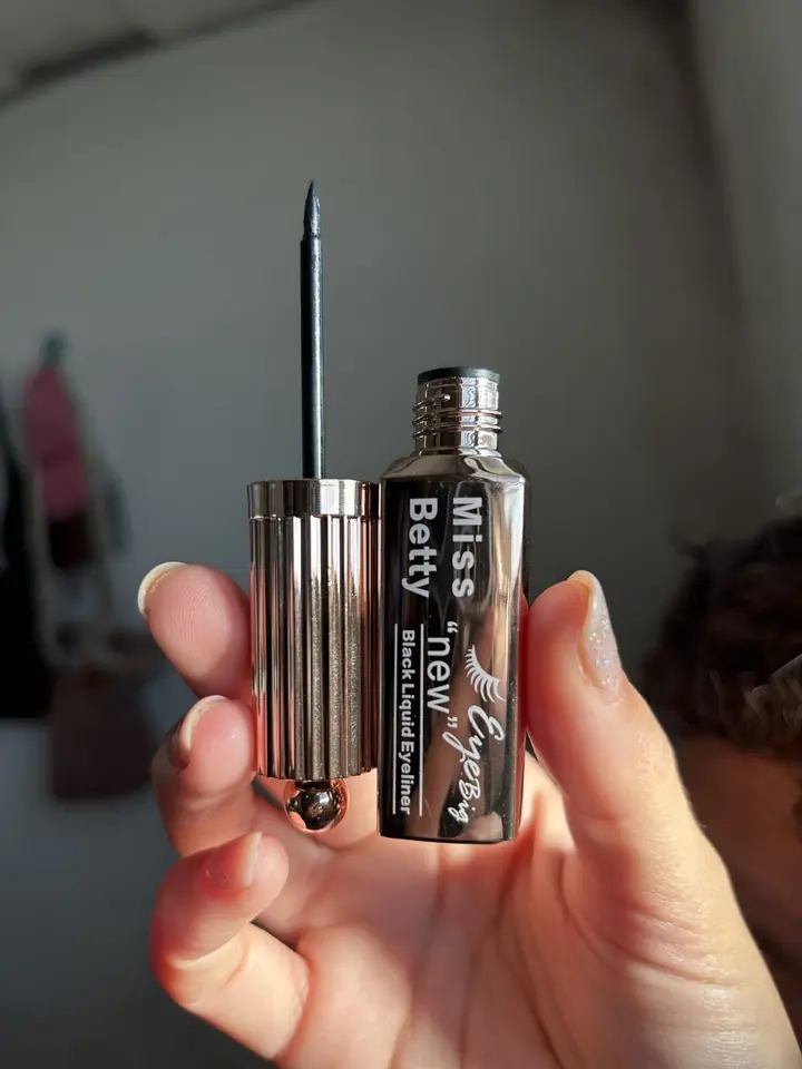 Delineador MissBetty✨