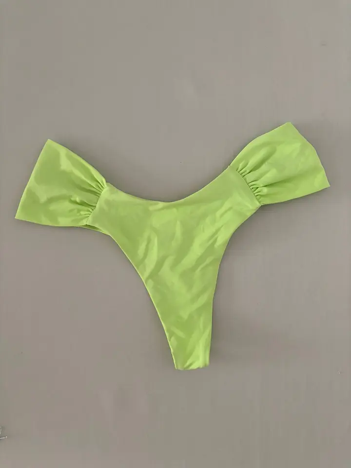 Bikini colaless
