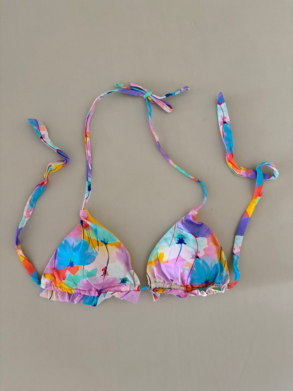 Malla triángulo estampado con bolado