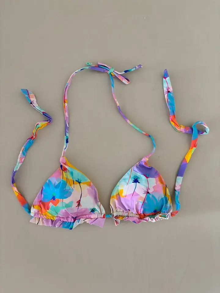 Malla triángulo estampado con bolado