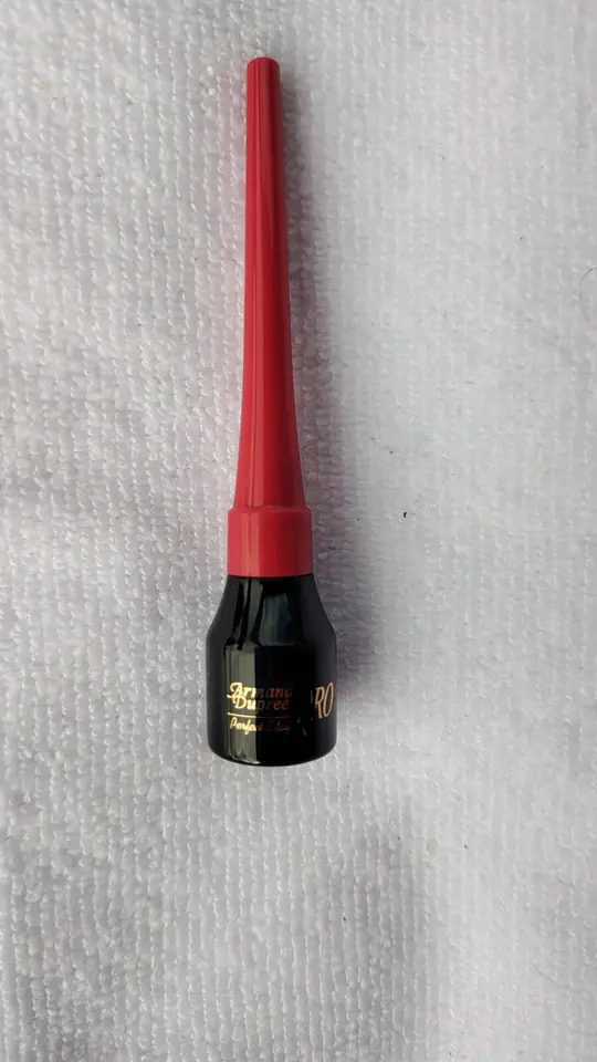 Delineador líquido para párpados
