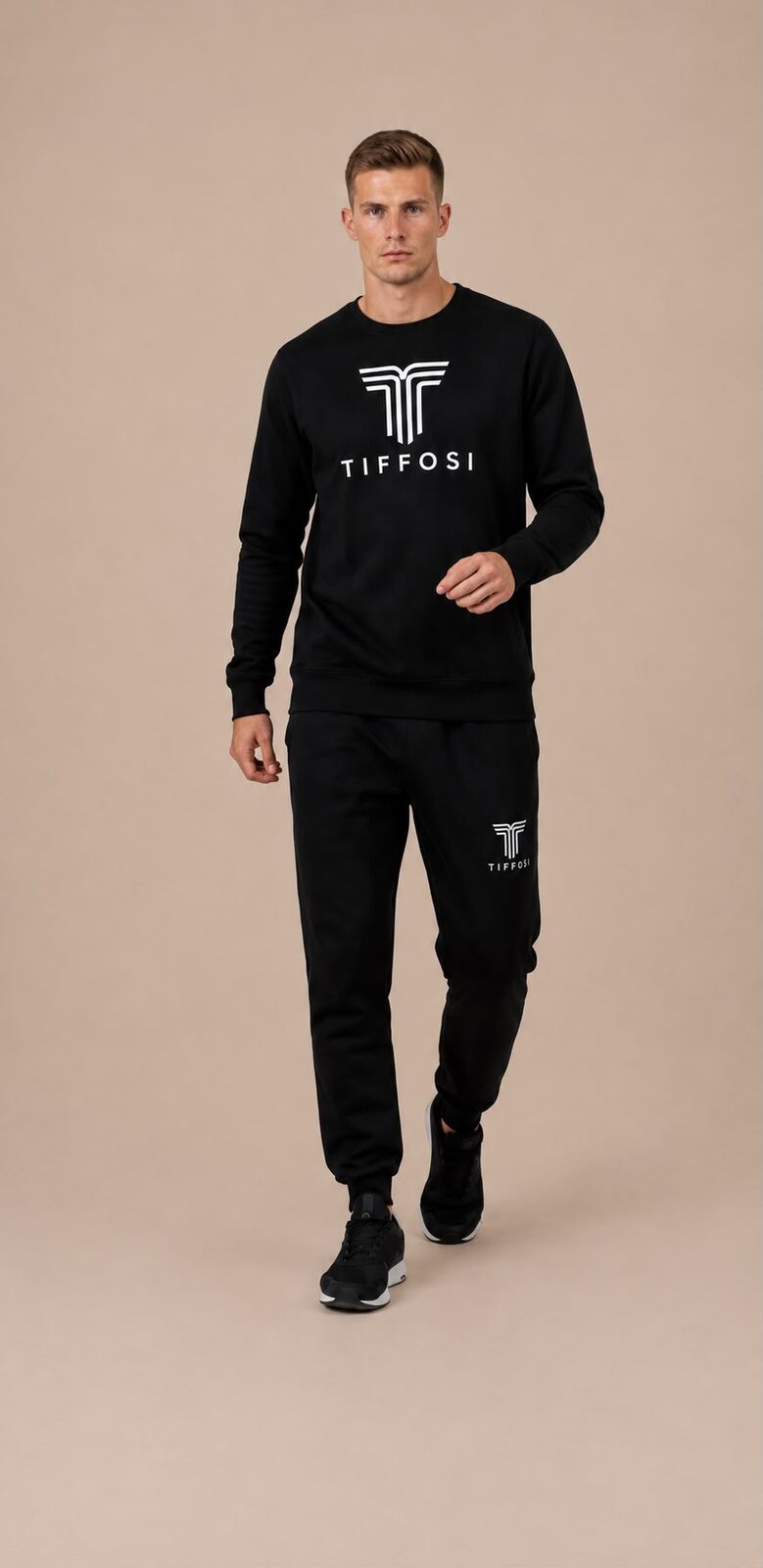 Conjunto Deportivo Essential Black